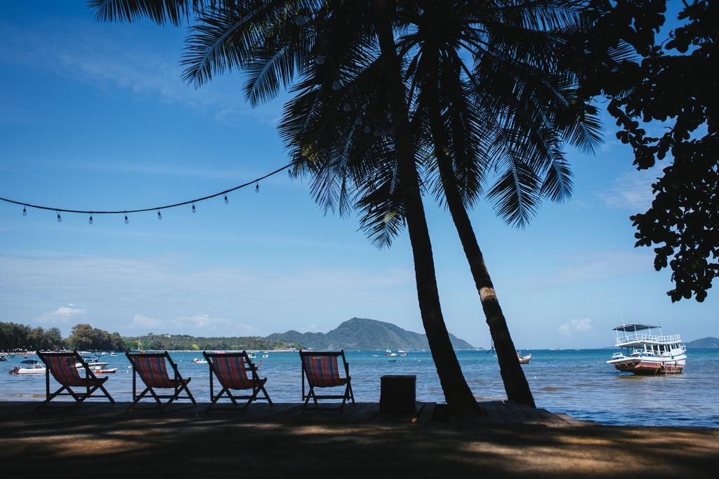 Rawai View Beachfront Extérieur photo